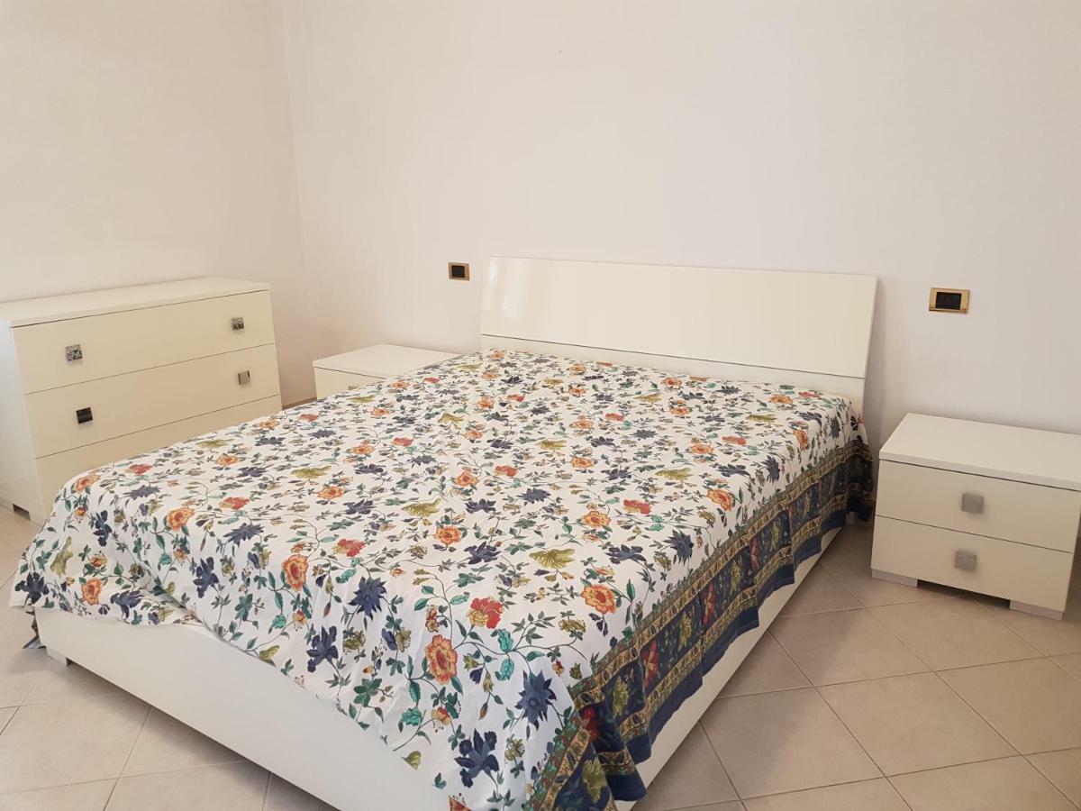 La Mansarda Apartment Леванто Екстериор снимка